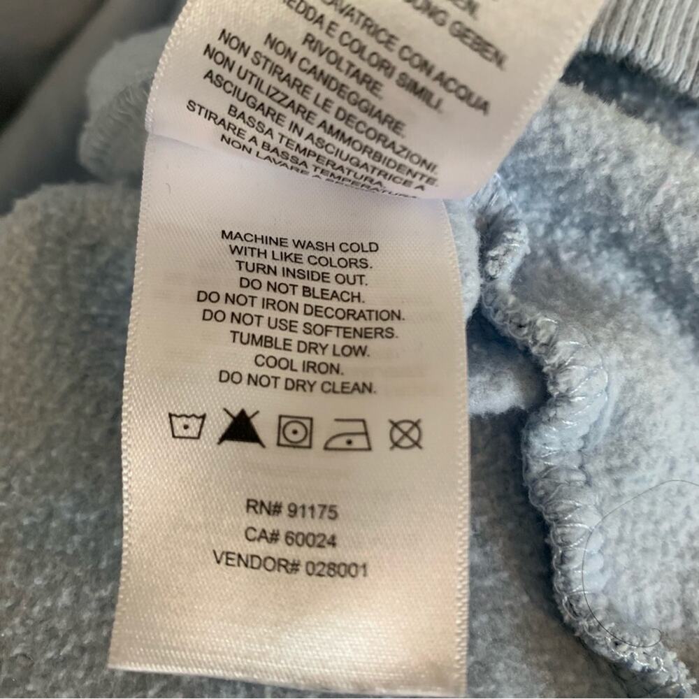Fila | Women's Natalie Pullover Crewneck Sweatshirt big logo vintage feel stripe - Picture 12 of 14